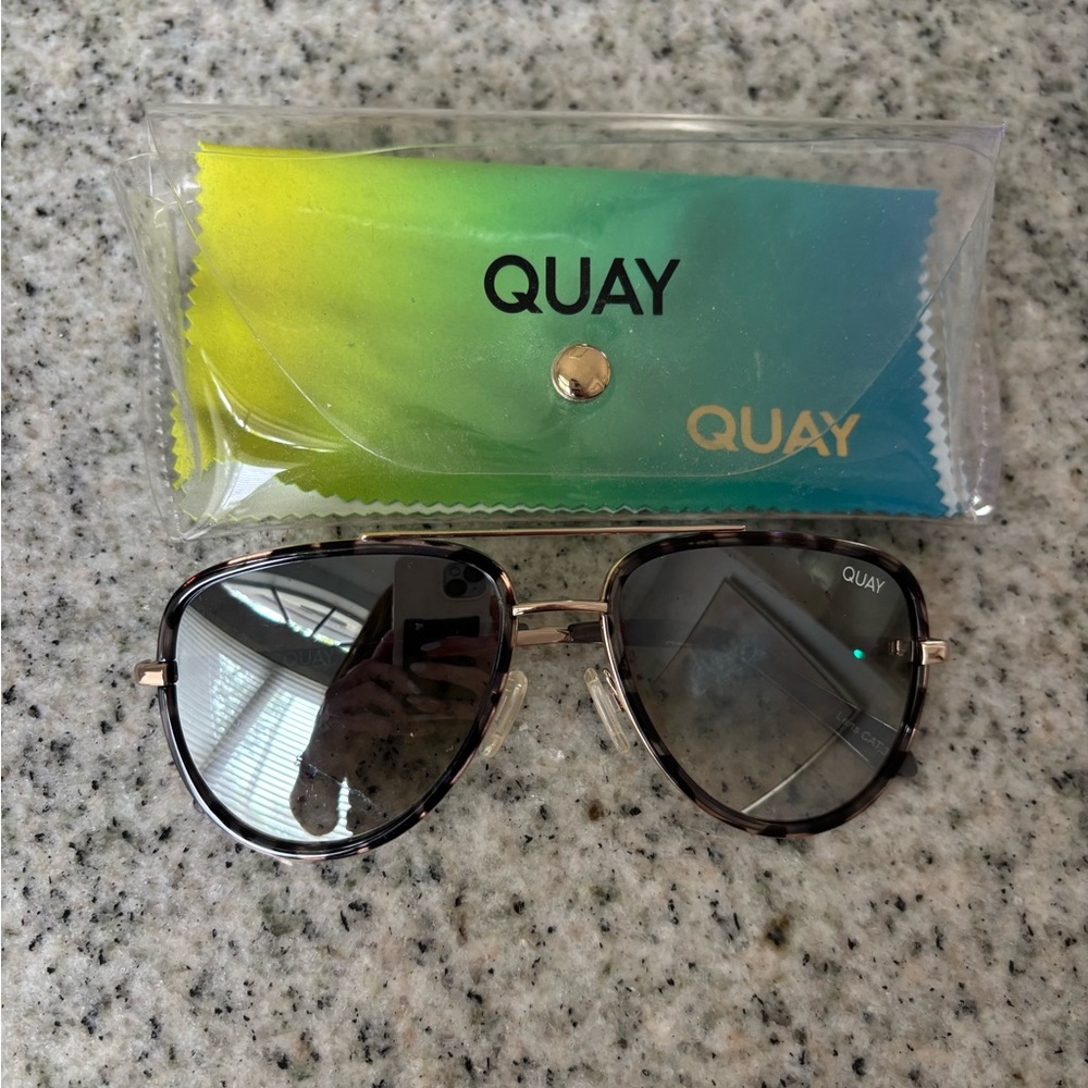 Quay All In Mini Sunglasses Tortoise Frame Light Green Light Mirror Lens Rare